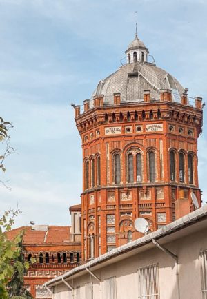 How To Spend A Day In Balat Istanbul Scroll The Globe