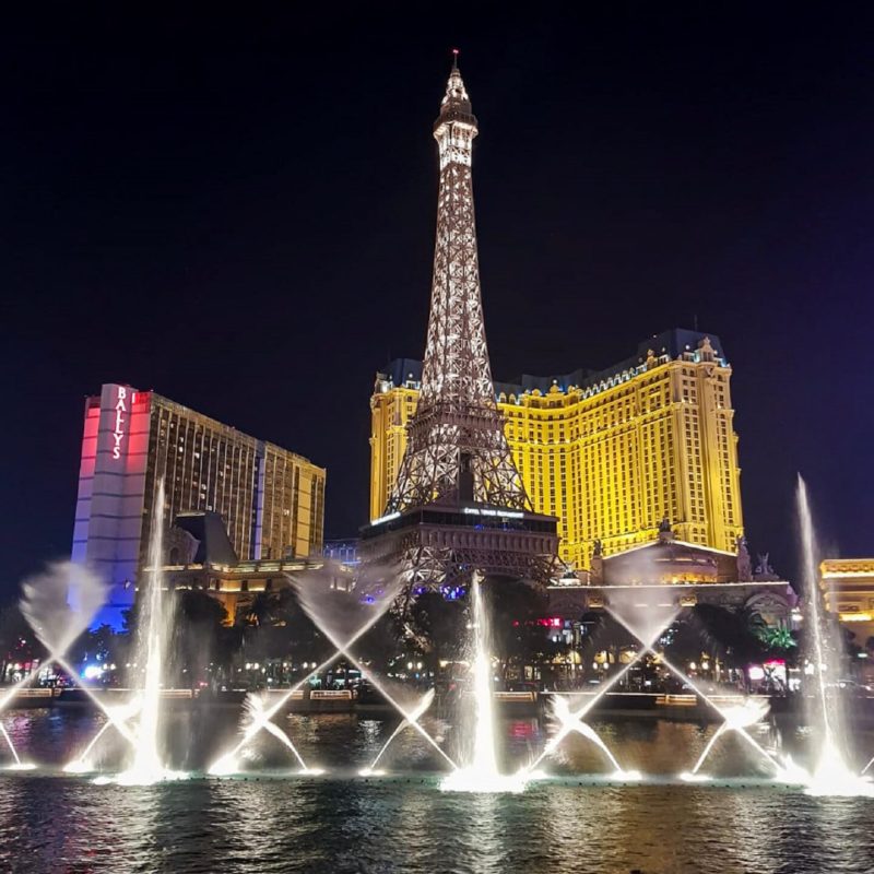 Top 10 Things to Do and See in Las Vegas SCROLL THE GLOBE