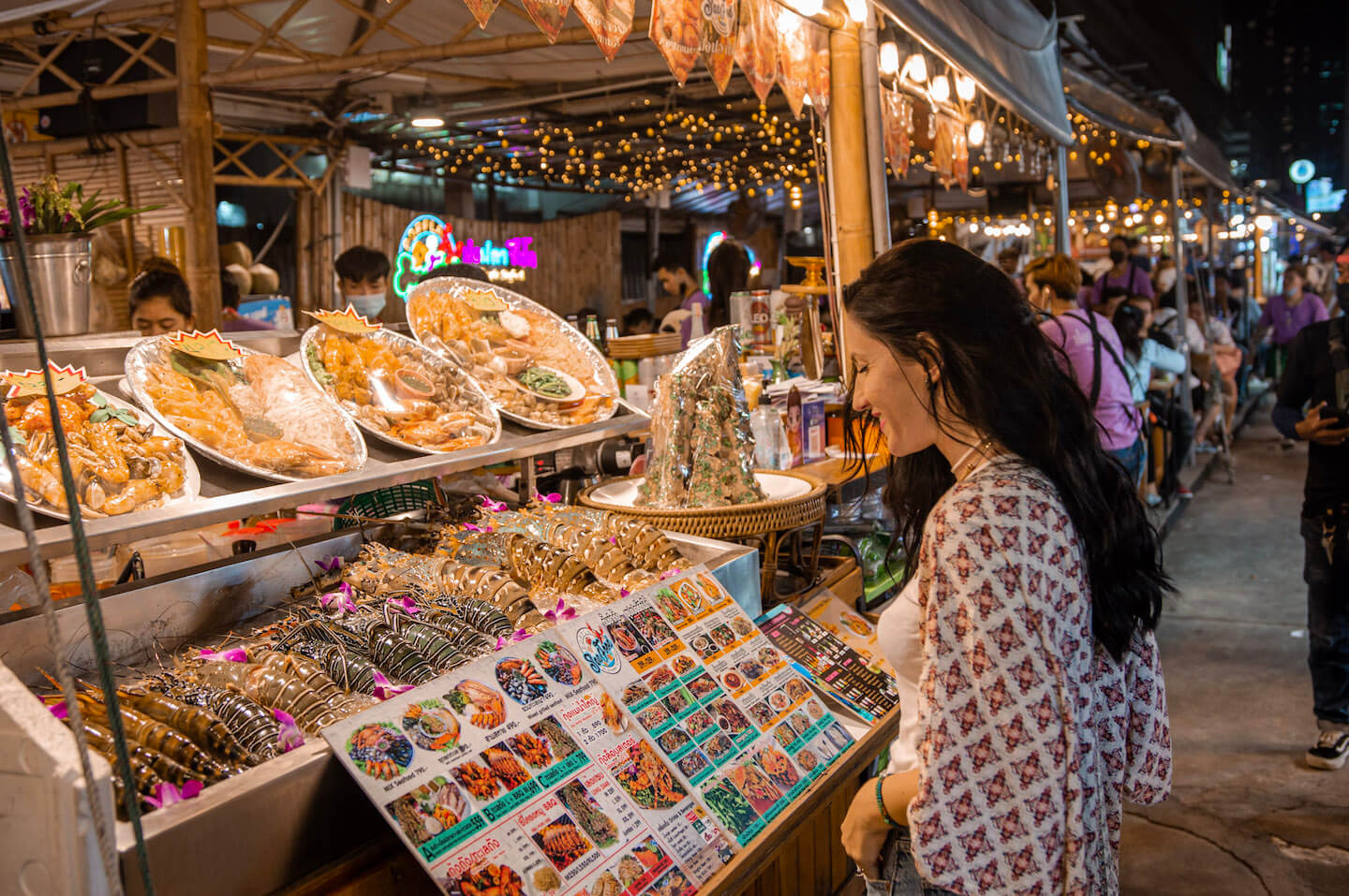 Bangkok Street Markets  Cool, Picturesque, Lively 😎 Enjoy Thailand