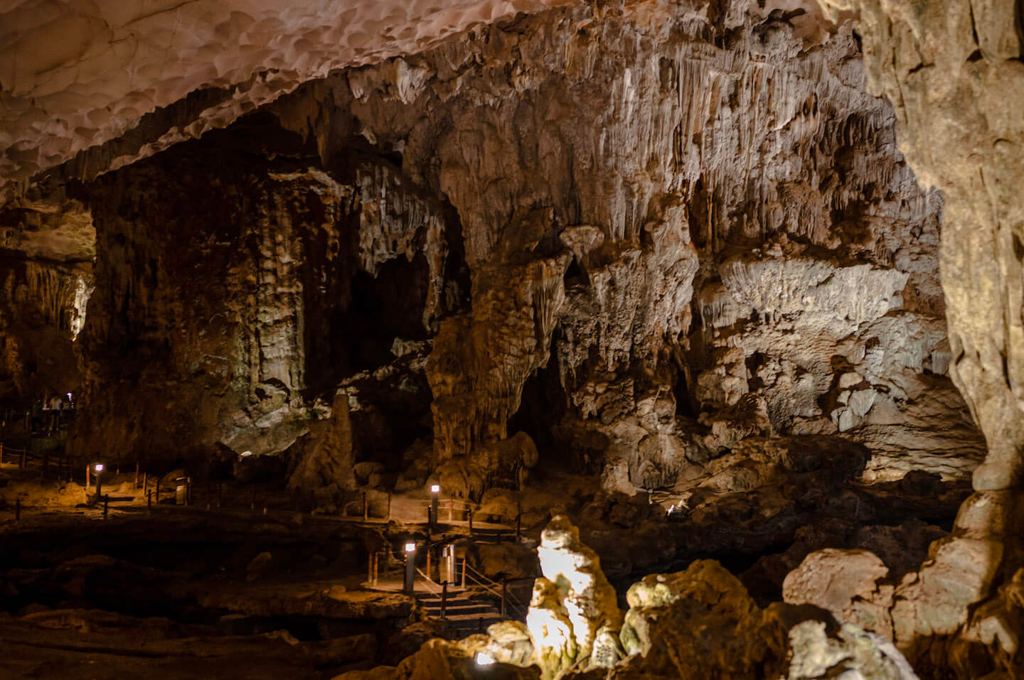 Cave Ha Long Bay